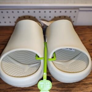 CROCS Bone Mellow Recovery Slide